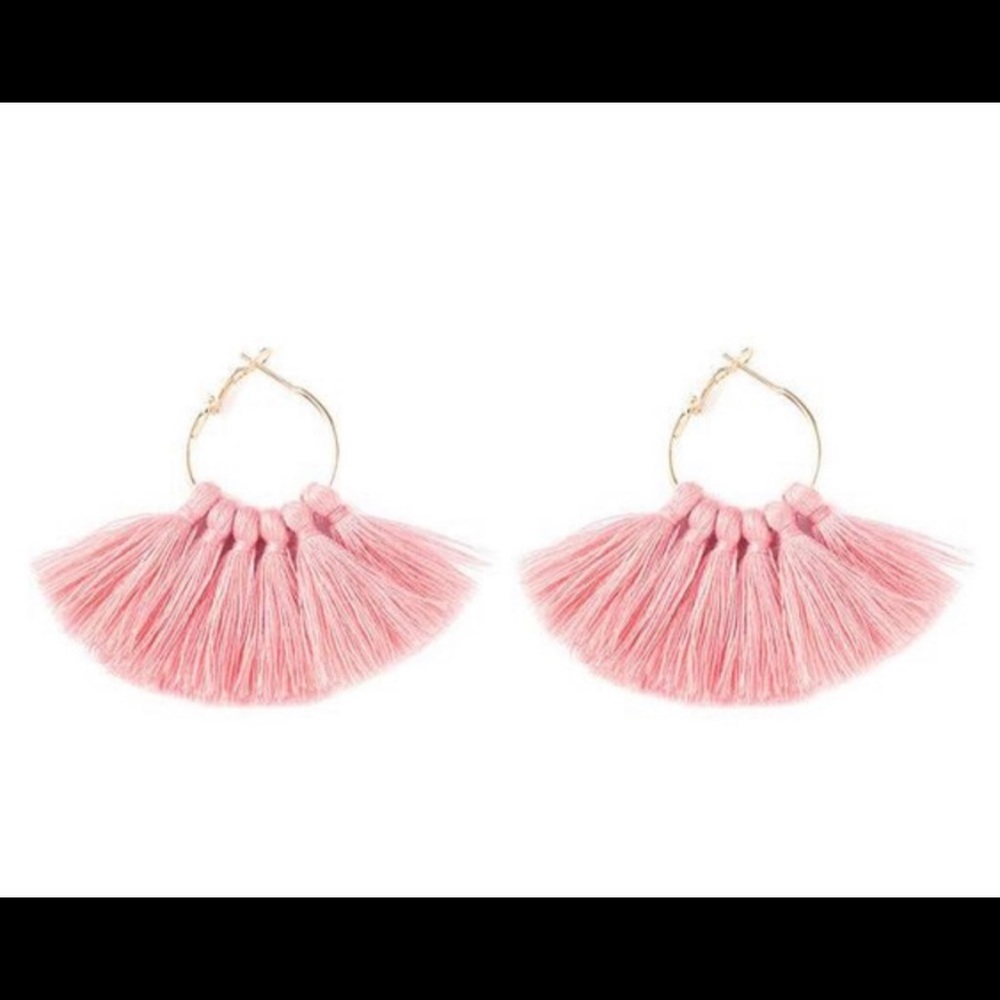 💜Lavish💜 Pink Tassel Boho Earrings